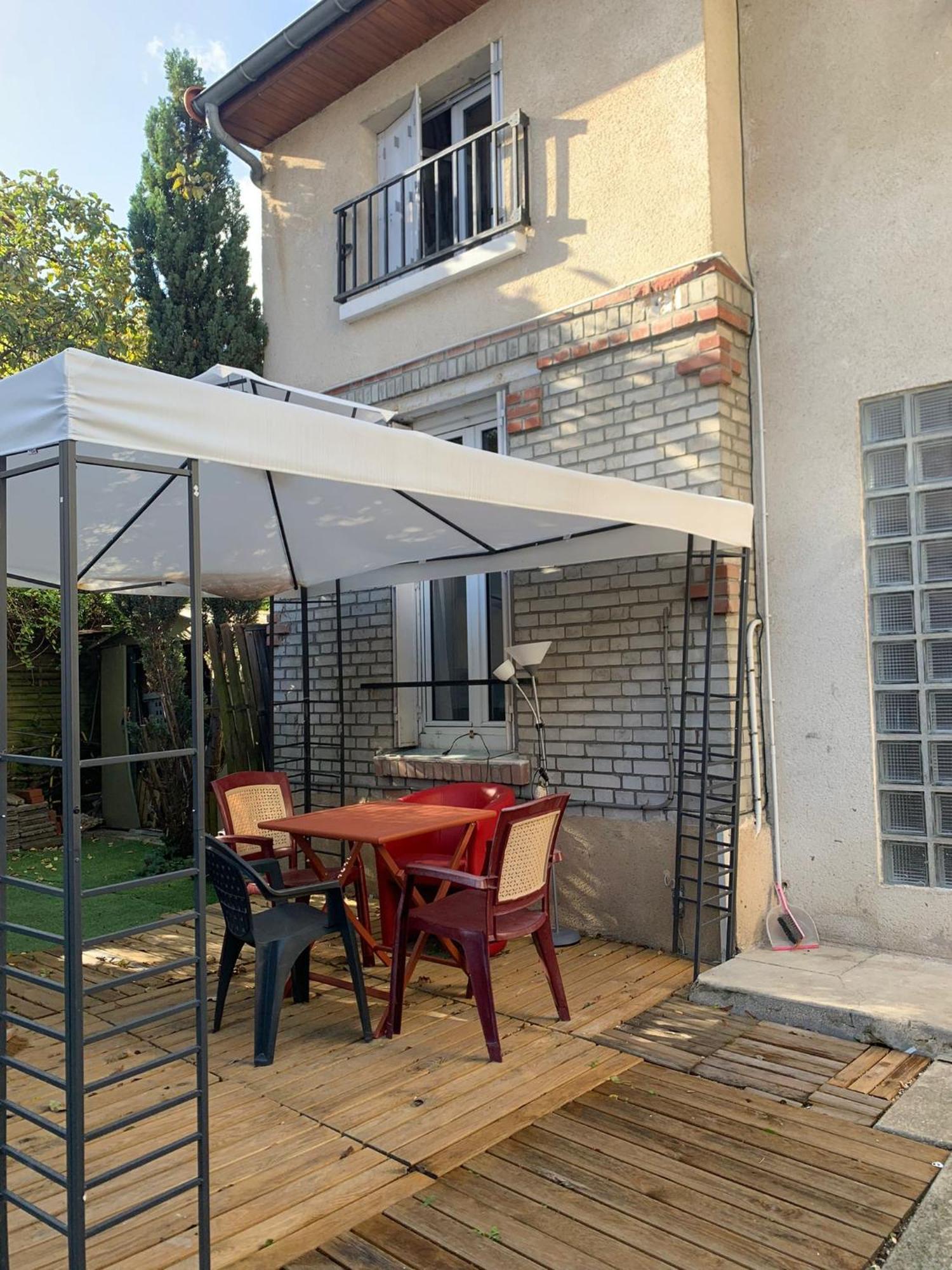 Pavillon & Jardinet A 5 Mn Paris , 30 Mn Stade De France Au Pied Du Rer B Cachan Kültér fotó